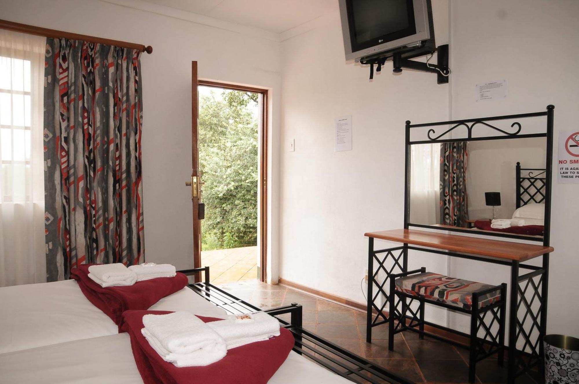 Mount Azimbo Lodge Louis Trichardt Esterno foto