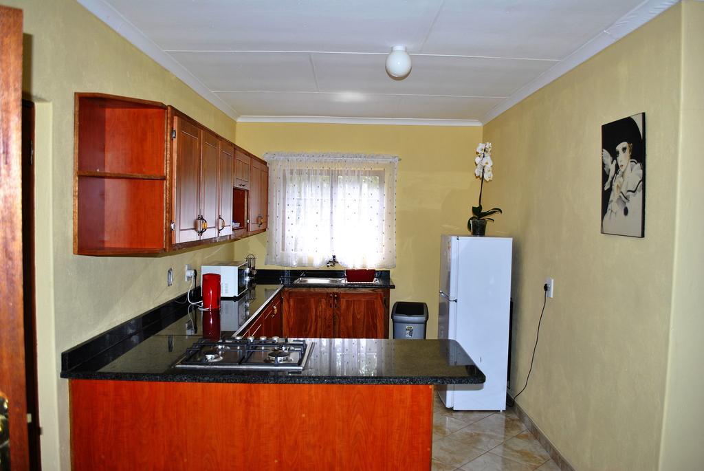 Mount Azimbo Lodge Louis Trichardt Esterno foto