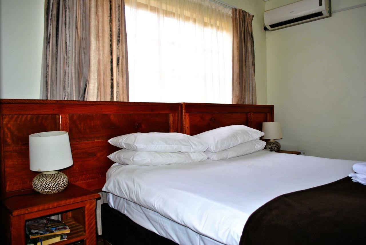 Mount Azimbo Lodge Louis Trichardt Esterno foto